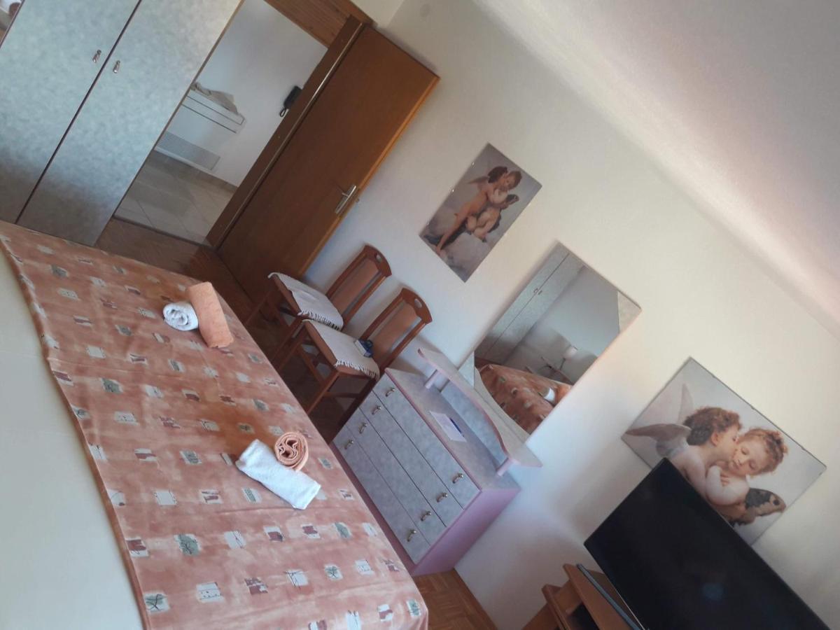 Apartmani Mila Podstrana Exteriör bild