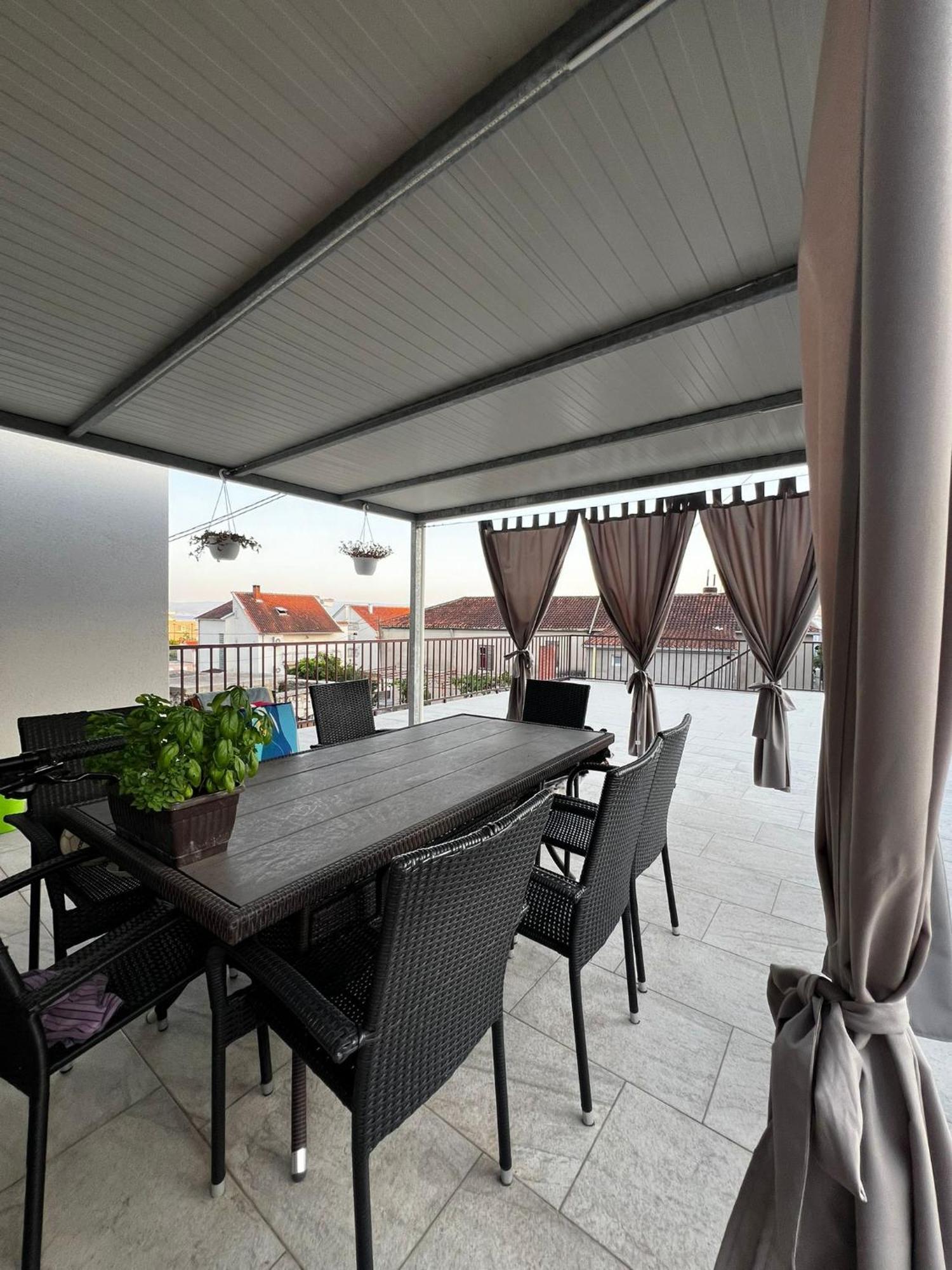 Apartmani Mila Podstrana Exteriör bild