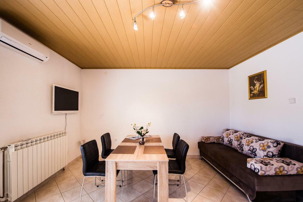 Apartmani Mila Podstrana Exteriör bild